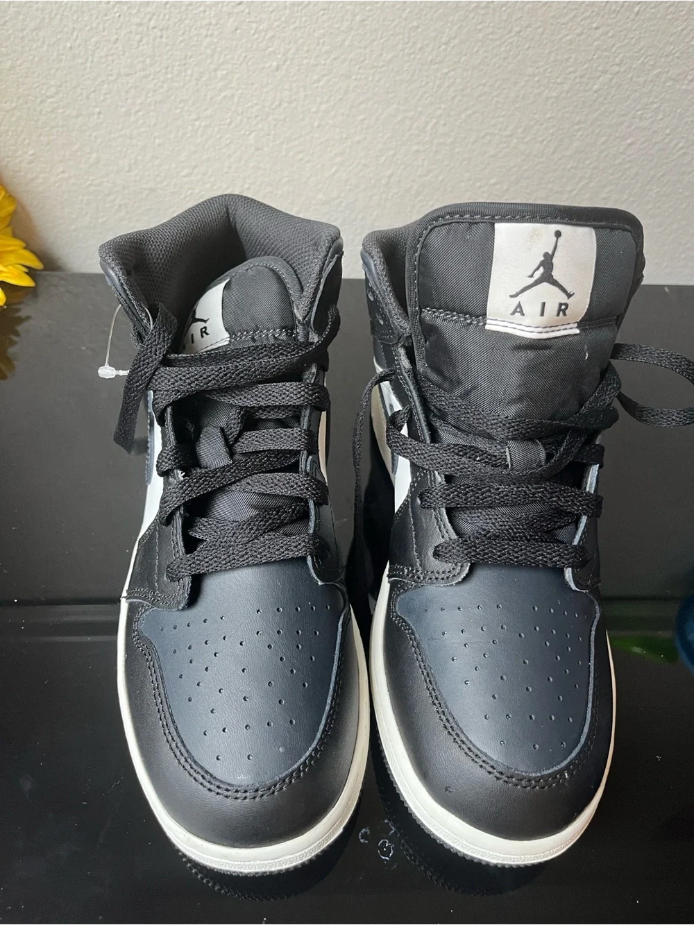 Air Jordan 1 Mid GS Shadow Black Dark Grey Size 6.5Y Sneakers NWOB